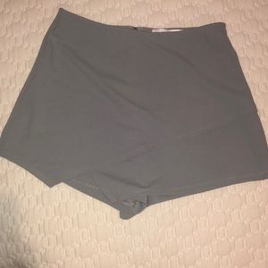 Grey form fitted Skort